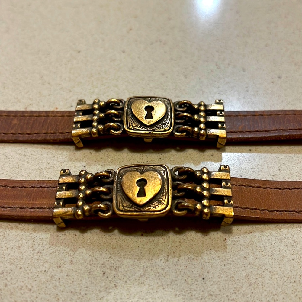 Vintage 90’s  leather choker by Guess